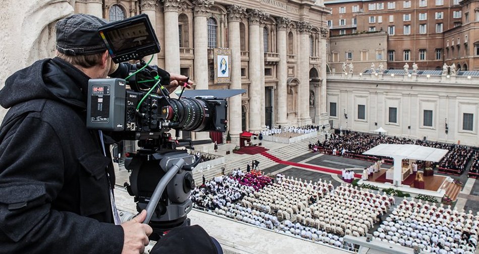 Foto - Eutelsat, in Vaticano un primato tecnologico mondiale per il Giubileo di Papa Francesco 