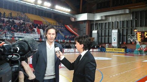 Basket, la voce dell'arbitro durante le partite della FIP su Sky Sport